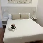 Le Petit Palue בית הארחה 3*